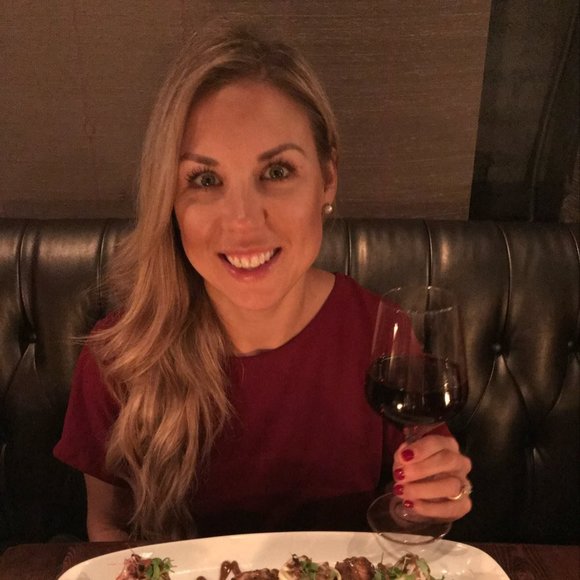 Meet your Posher, Lisa - Picture 1 of 1